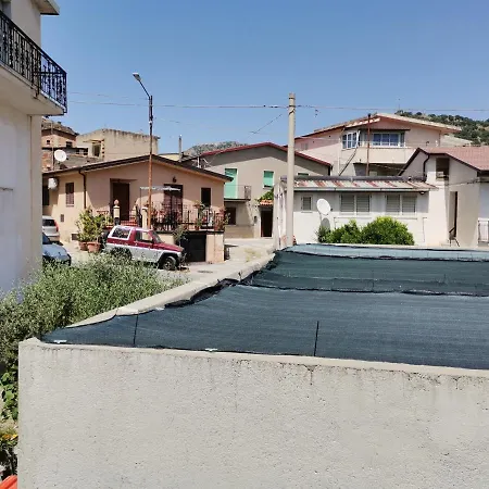 Private House With Private Entrance Apartment Chorio